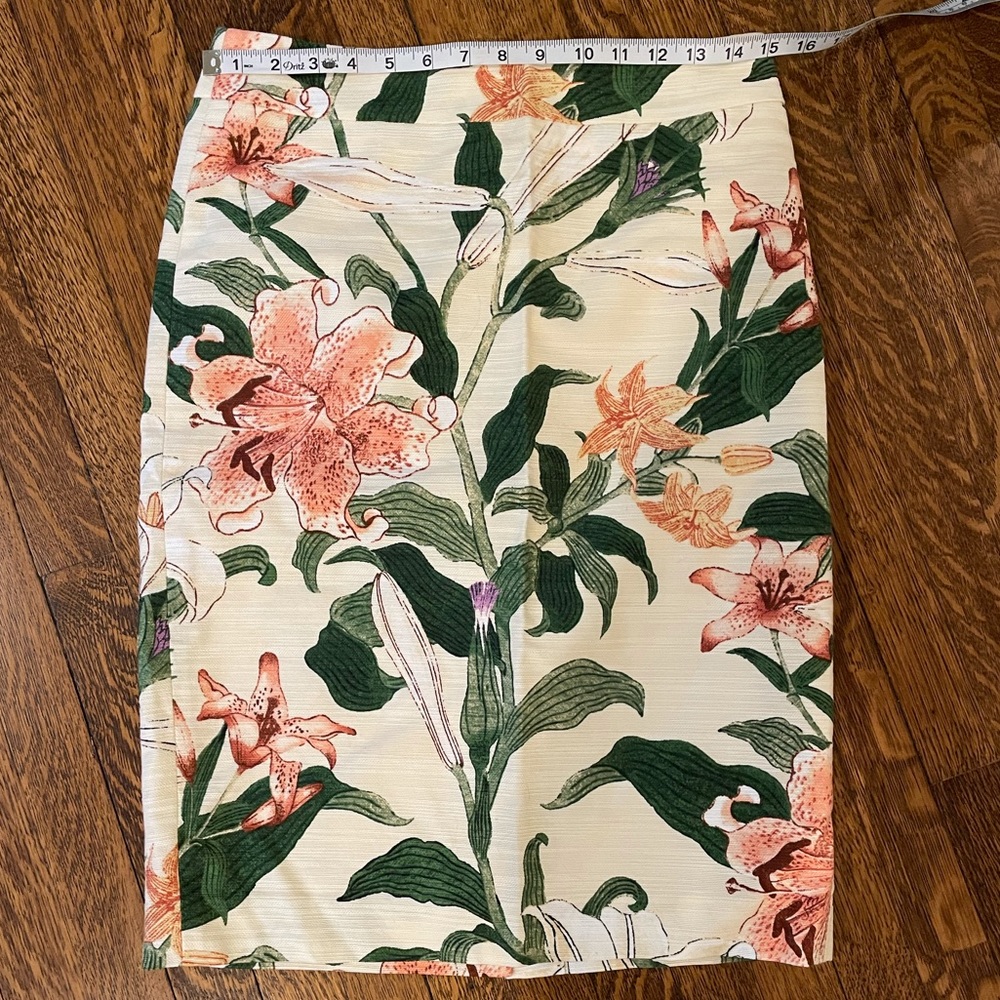 Ann Taylor floral pencil skirt